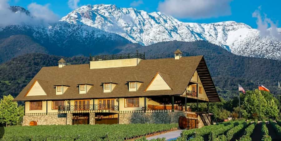 Alyan Family sunset winery - The sunset toast on the deck