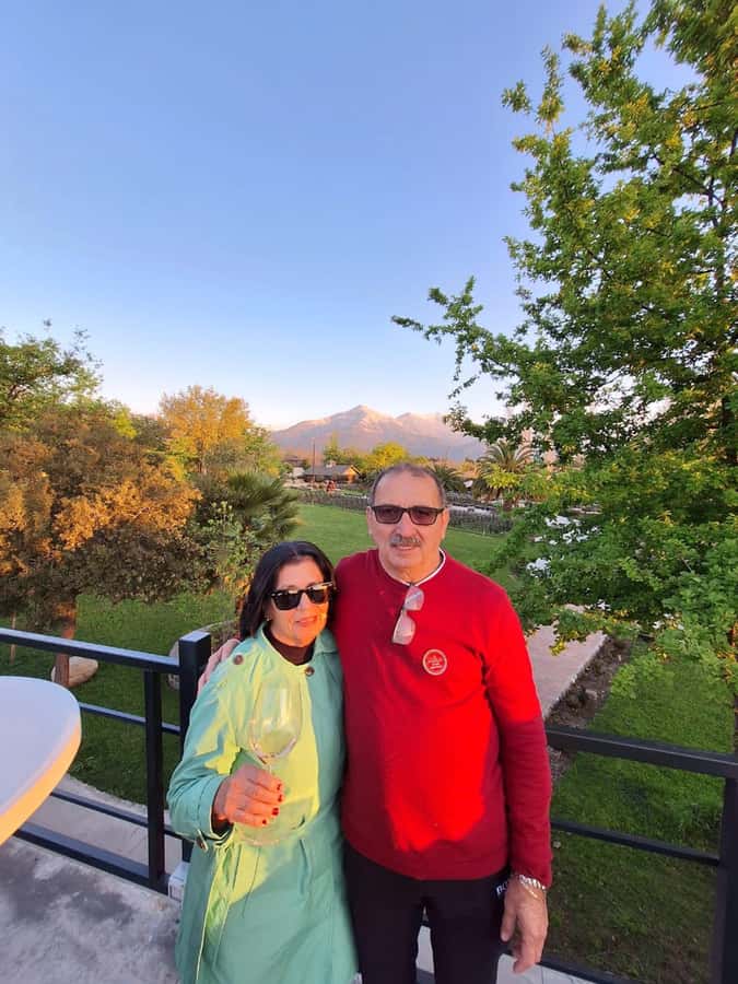 Alyan Family sunset winery - Touring the winery and tasting grapes
