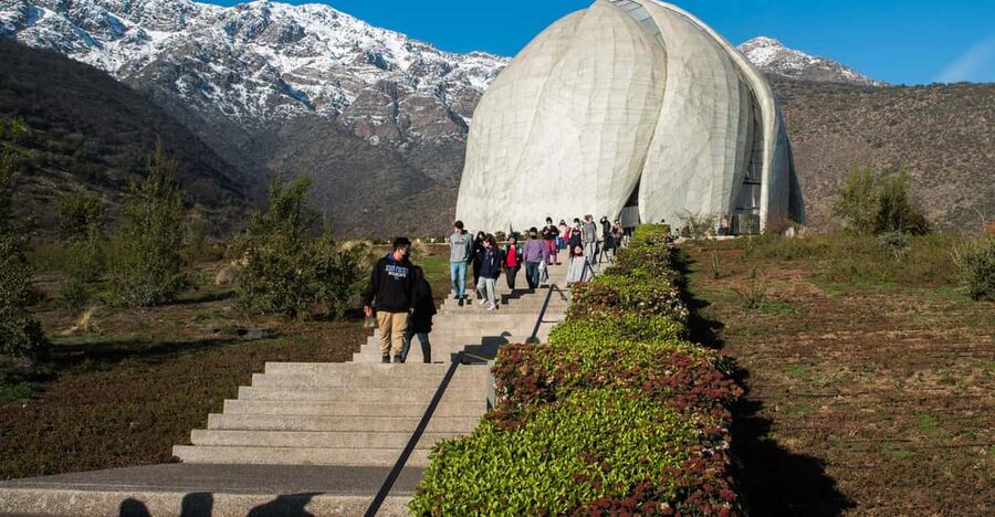 Bahá’í Temple, Winery and Lapis Lazuli + Private Transport - A private start from your Santiago hotel