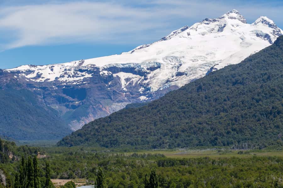 Bariloche: Cerro Tronador Tour - Starting in Bariloche and heading toward the park