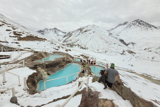 Cajón del Maipo + Termas de Colina - The vehicle, guide, and long-road reality
