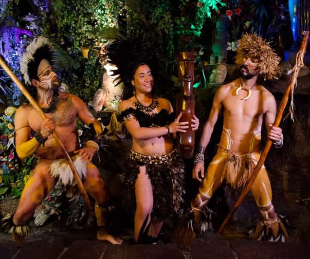Dinner Show in Bali Hai with Wine refill and transportation - Transport adds value to a late Santiago evening
