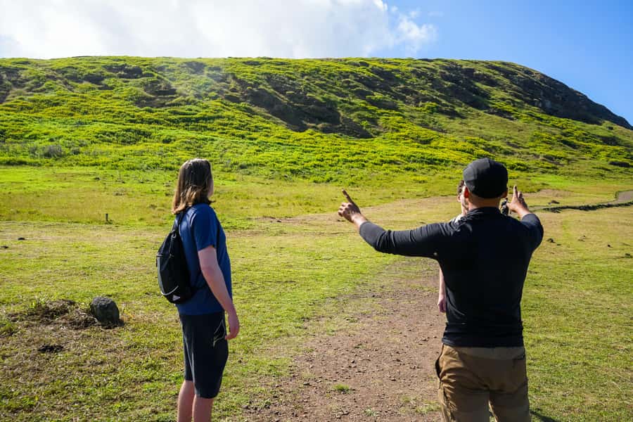 Easter Island: Moai Full Day Private Tour - Ovahe and Anakena, a softer final act