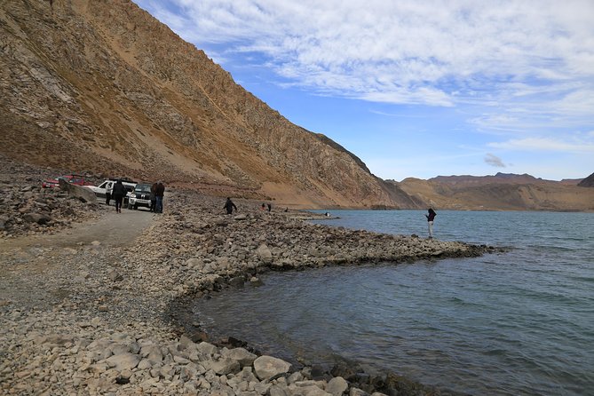 Embalse el Yeso and Termas del Plomo in semi-private 4x4 - Why the small 4x4 format matters