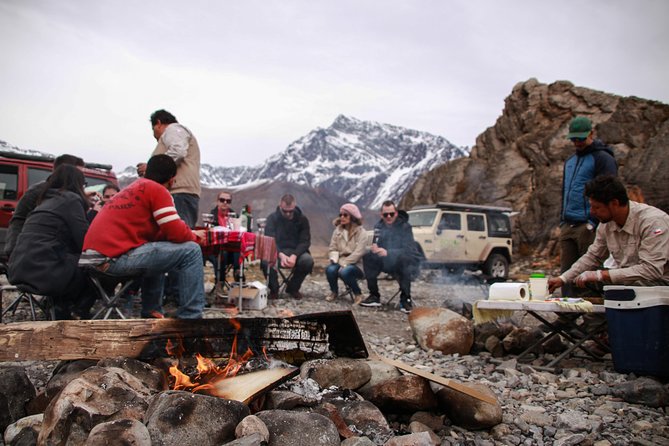 Embalse el Yeso and Termas del Plomo in semi-private 4x4 - Who will enjoy this Andes day most?