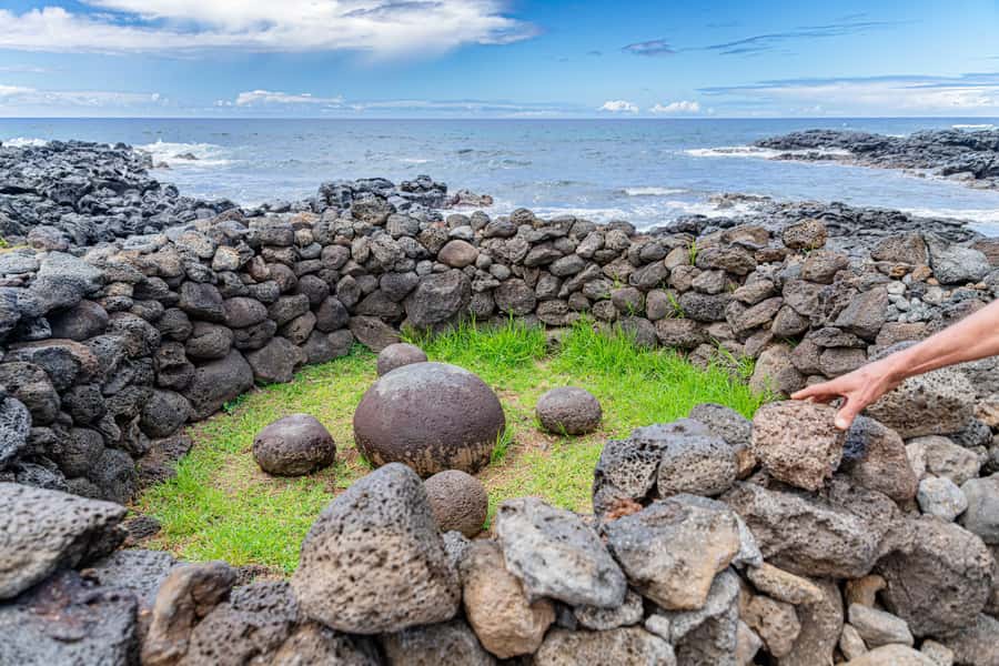 From Hanga Roa: Easter Island Highlights 2-Day Tour - Who should book this tour?