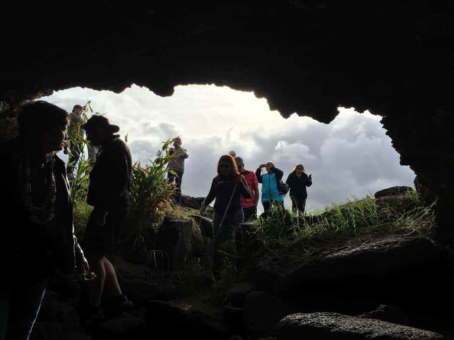 From Hanga Roa: Easter Island Sightseeing Full Day Tour - Akahanga: ruins, village remains, and a sense of change