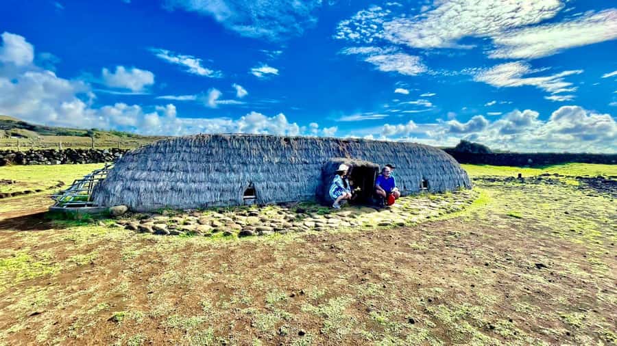 From Hanga Roa: Rapa Nui Culture Sightseeing Tour - Tongariki and the full row of standing moai