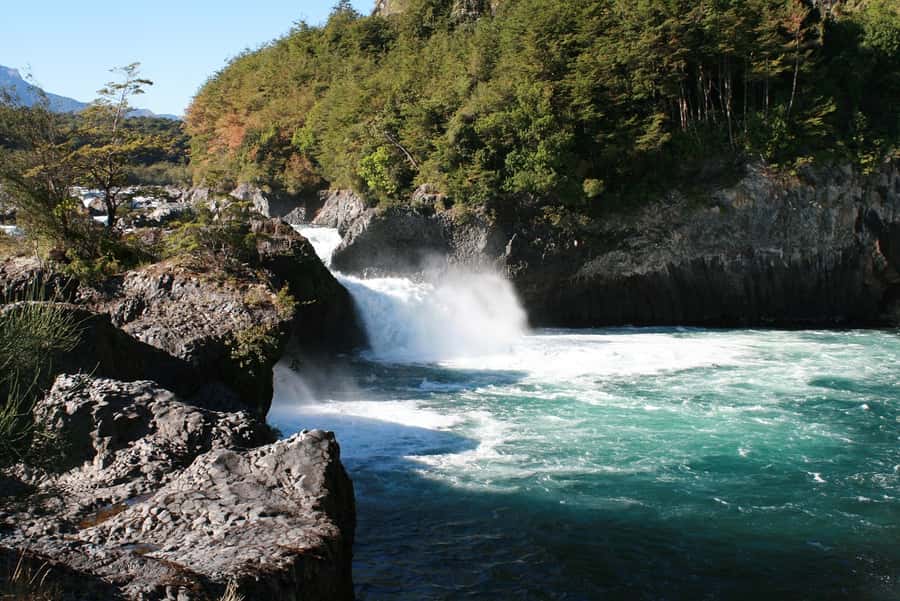 From Puerto Varas: Osorno Volcano & Petrohue Falls Day Tour - Why this day works so well from Puerto Varas