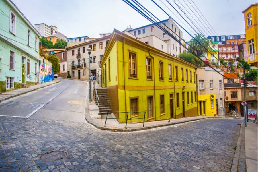 From Santiago: Highlights of Valparaiso and Viña del Mar - Guides, vans, and the real comfort question