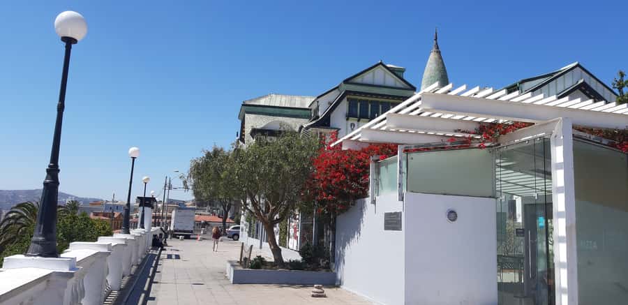 From Santiago: Isla Negra, Pablo Neruda Museum & Winery Tour - Why this day trip works well from Santiago