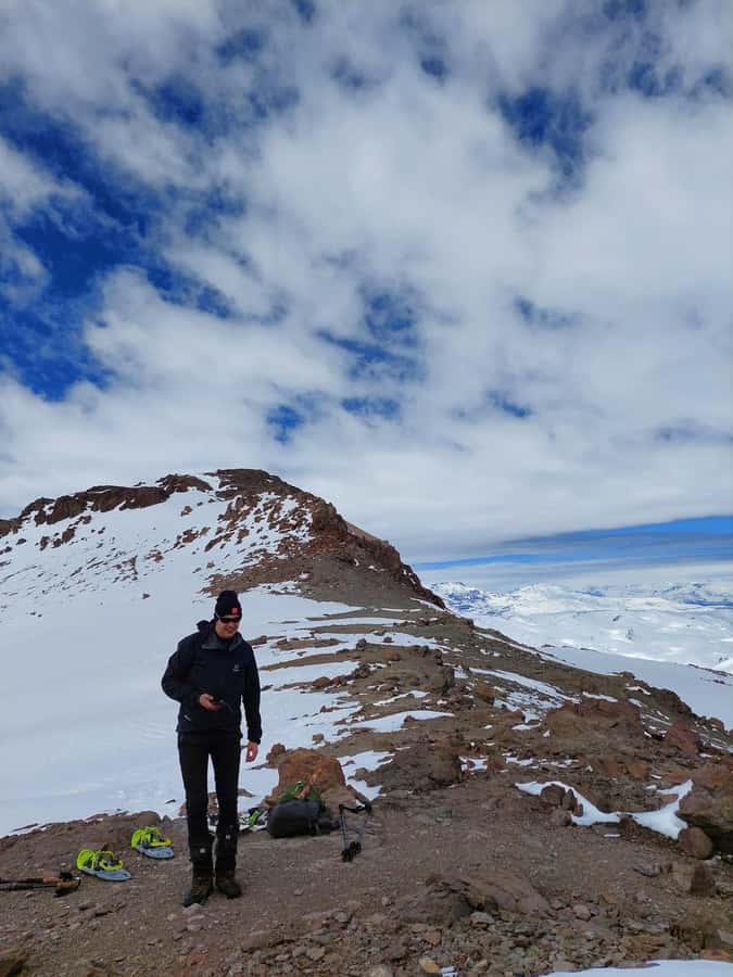 Full-Day Trek to Cerro El Pintor from Santiago - Descent, lunch, and the ride back