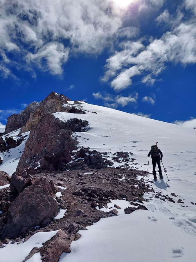 Full-Day Trek to Cerro El Pintor from Santiago - Guides, language, and the feel of a private group