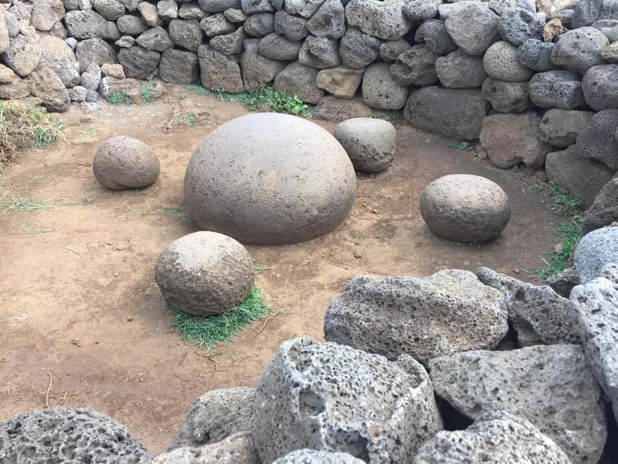 Hanga Roa: Full Day Moai and Mistery - Tongariki and the Fifteen-Moai View