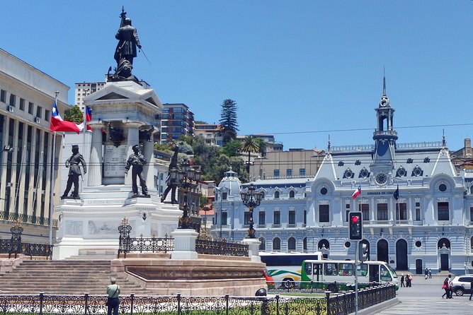 Private Tour: Viña del Mar and Valparaíso Tour with Wine Tasting in Casablanca Valley - Museums, palaces, and military buildings