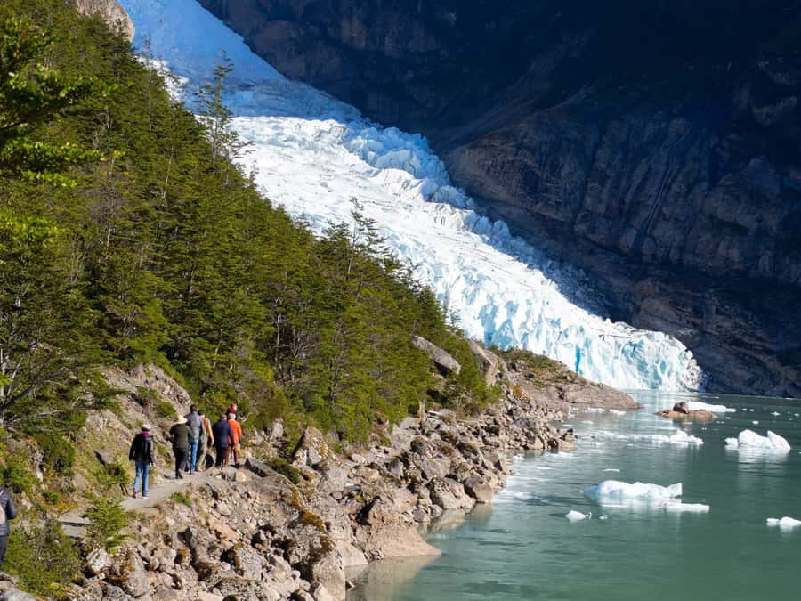 Puero Natales: Glacier Tour with Lunch & Whiskey Aperitif - Walking toward Serrano Glacier