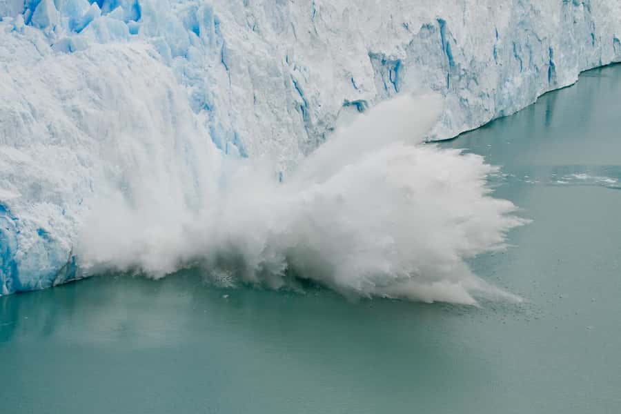 Puerto Natales: Day Trip to Perito Moreno Glacier Argentina - Leaving Puerto Natales for Argentina