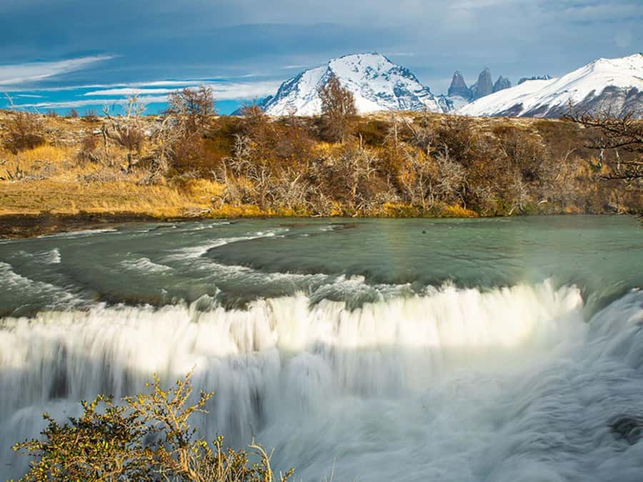 Puerto Natales: Full-Day Torres del Paine Tour - Lake Nordenskjold and the first big water view