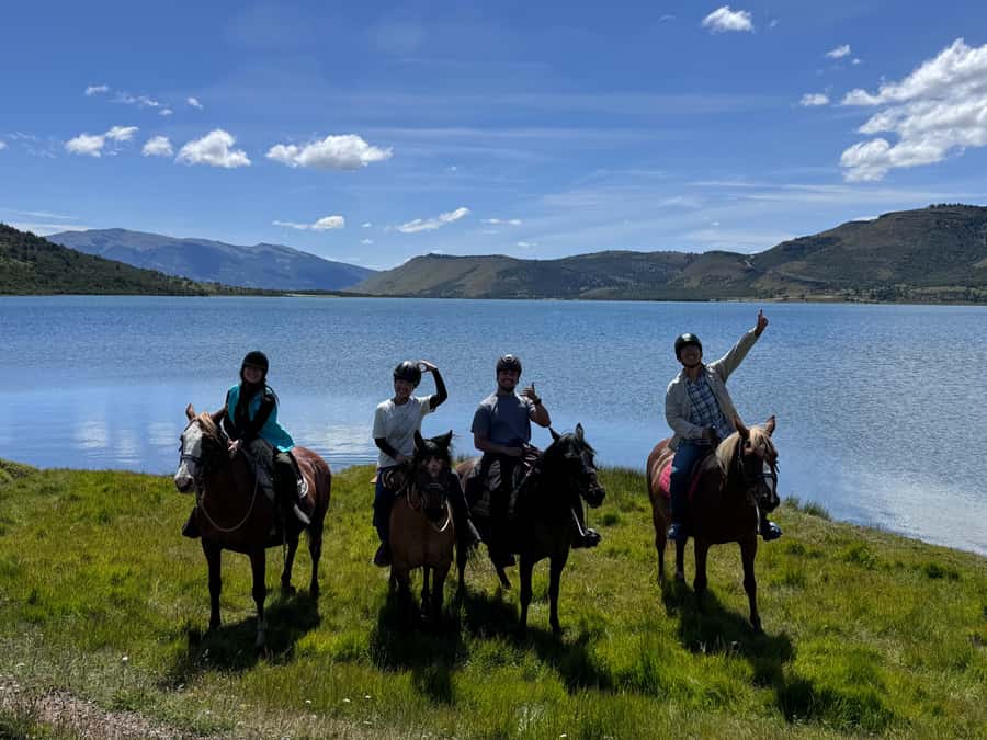 Puerto Natales: Horseback Riding with Horse Connection - The guide and the small-group setting