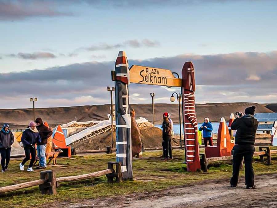 Punta Arenas: Full Day Tierra del Fuego & King Penguins - Starting in Punta Arenas and crossing the Strait