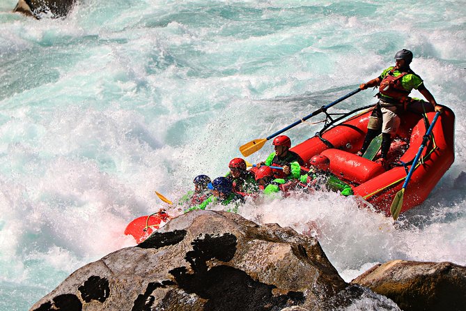Rafting Azul a Macal - Futaleufu River - Starting in Futaleufú and reaching the put-in