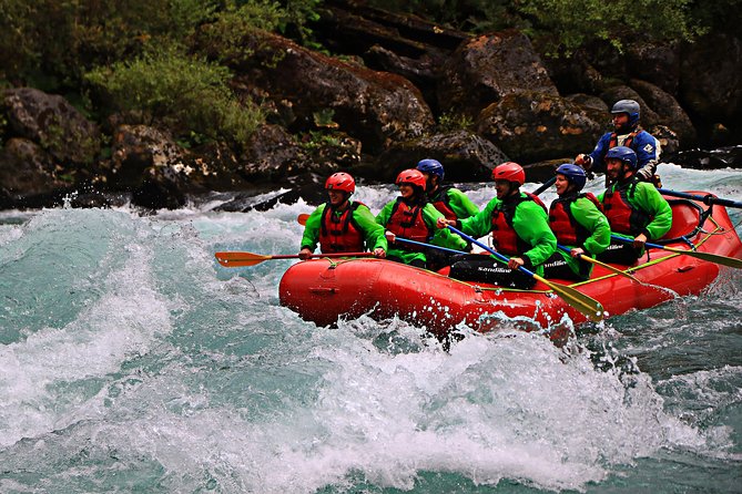 Rafting Puente a Macal - Futaleufu River - Getting ready for a serious whitewater run