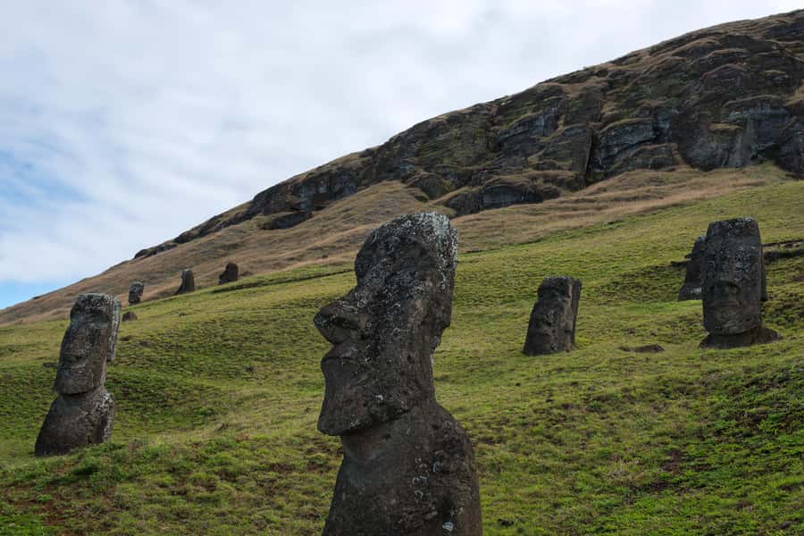 Rapa Nui Highlights Program: 3 incredible tours to discover! - Guides, languages, and group size