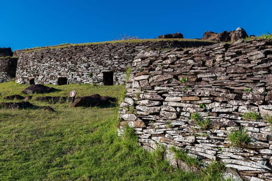 Rapa Nui Highlights Program: 3 incredible tours to discover! - Ahu Akivi, Puna Pau, and Tahai