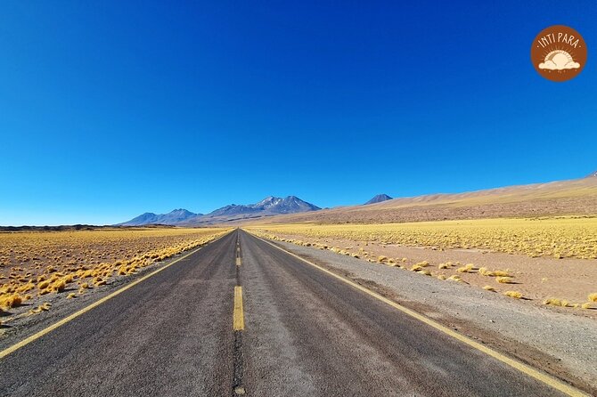 Red Stones and Altiplanic Lagoons - The red stones and the tour’s strongest colors