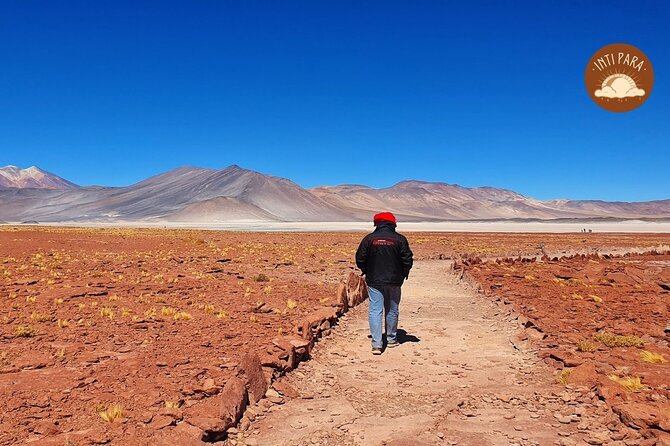 Red Stones and Altiplanic Lagoons - Miscanti Lake and the high-altitude start
