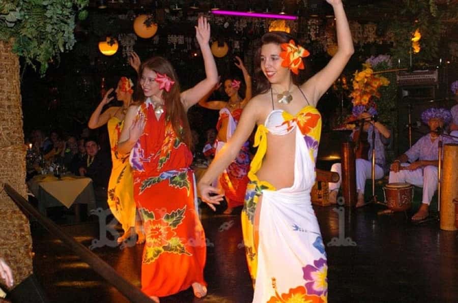 San Cristobal Hill Night Tour with Dinner Show - What the 4.5-hour evening looks like