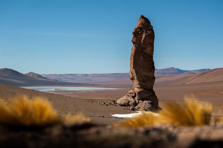 San Pedro de Atacama: Atacama Desert and Salt Flats Day Trip - Starting with Lickancabur and breakfast outdoors