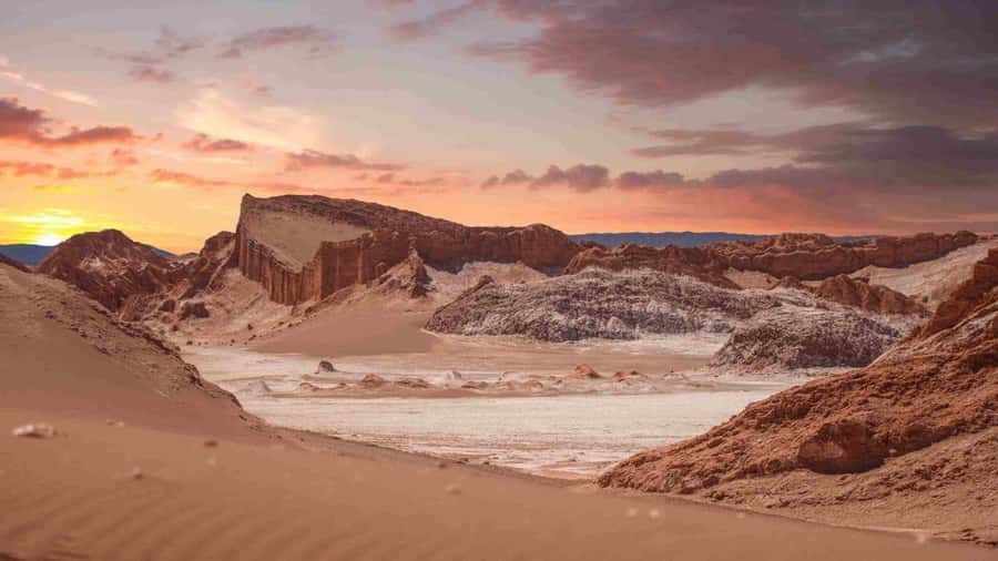 San Pedro de Atacama Day Trip: Atacama Desert and Salt Flats - Monjes de Pacana and the older forces beneath the desert