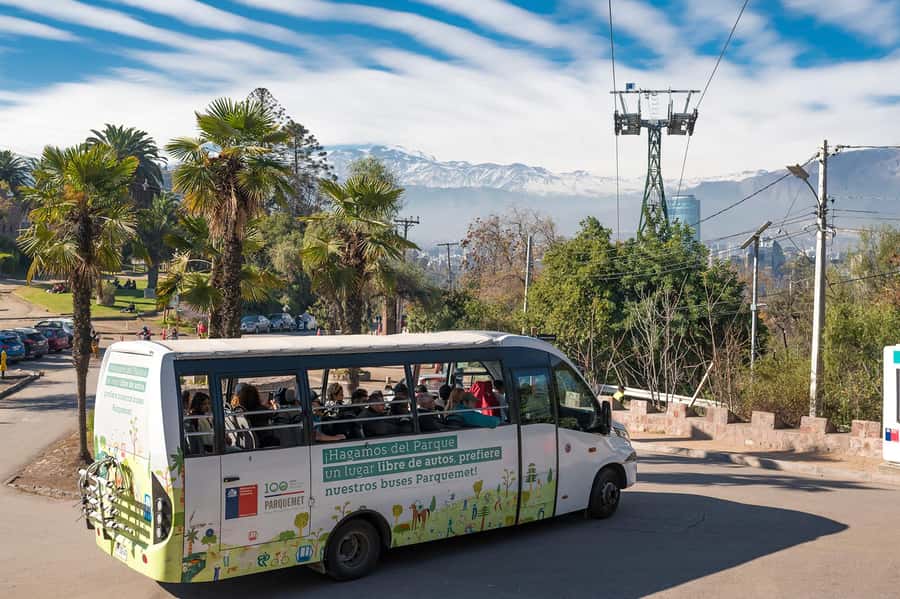 Santiago: 2-Day Hop-On Hop-Off Bus Ticket and Cable Car - Stop 6: La Moneda Palace and Plaza de la Constitución