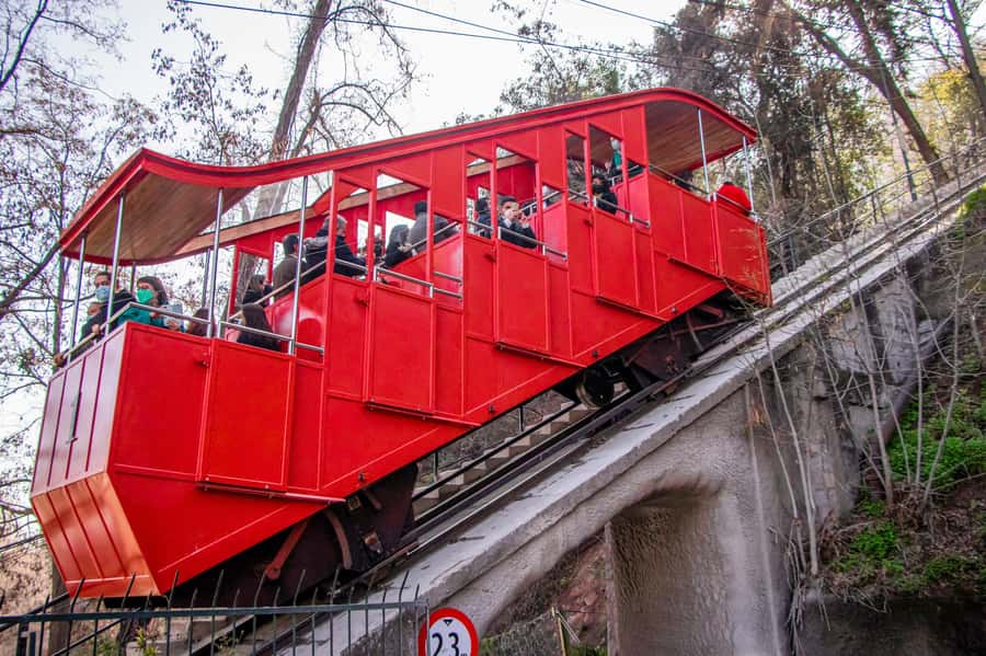Santiago: 2-Day Hop-On Hop-Off Bus Ticket and Cable Car - Stop 7: Santa Lucía Hill and Lastarria