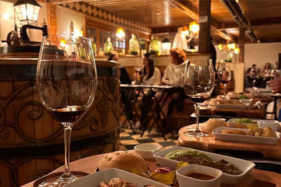 Santiago: Alyan Winery Sunset with Wine Tastings and Dinner - Practical details that make the day easier