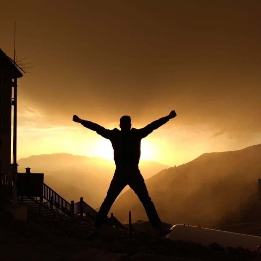 Santiago: Andes Mountains Sunset and Valle Nevado & Picnic - Farellones offers a short change of pace