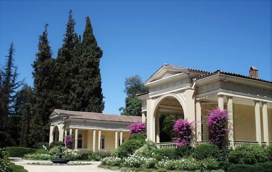 Santiago: Concha y Toro Vineyard Tour w/ Transfer & Tasting - The Santiago pickup can take longer than expected