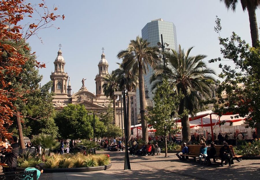 Santiago: Guided Full-Day Walking Tour with a Chilean Lunch - Should you book the Santiago walking tour?