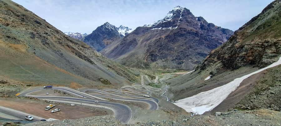 Santiago: Inca Lagoon Tour with Local Vineyard and Tasting - Aconcagua and the valley of Los Andes