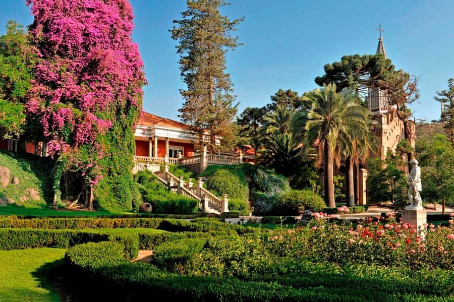 Santiago: Main Chilean Wineries Private Half-Day Tours - Undurraga: Gardens, Soil, and Grape Varieties