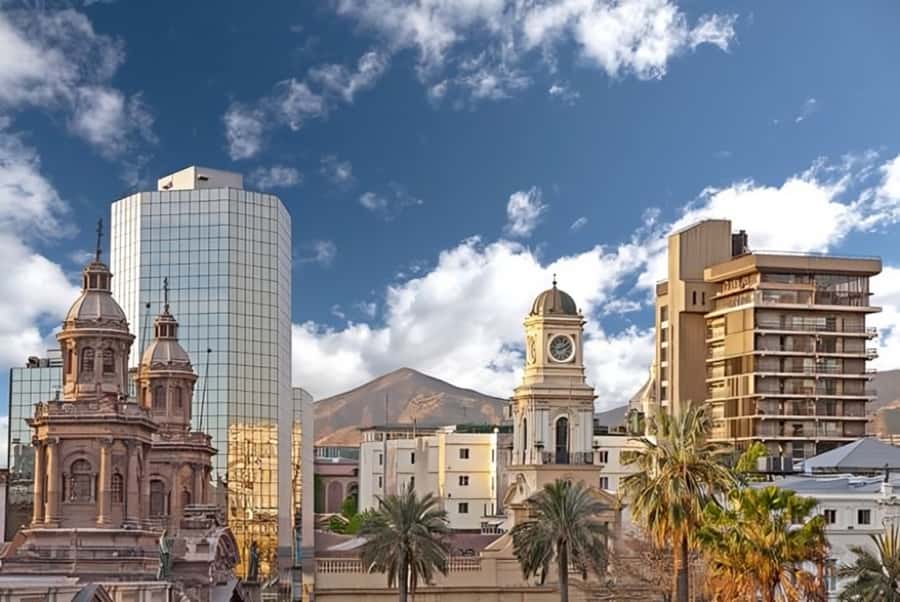 Santiago : Must-See Sites Walking Tour With A Guide - Plaza de Armas and the 1748 cathedral