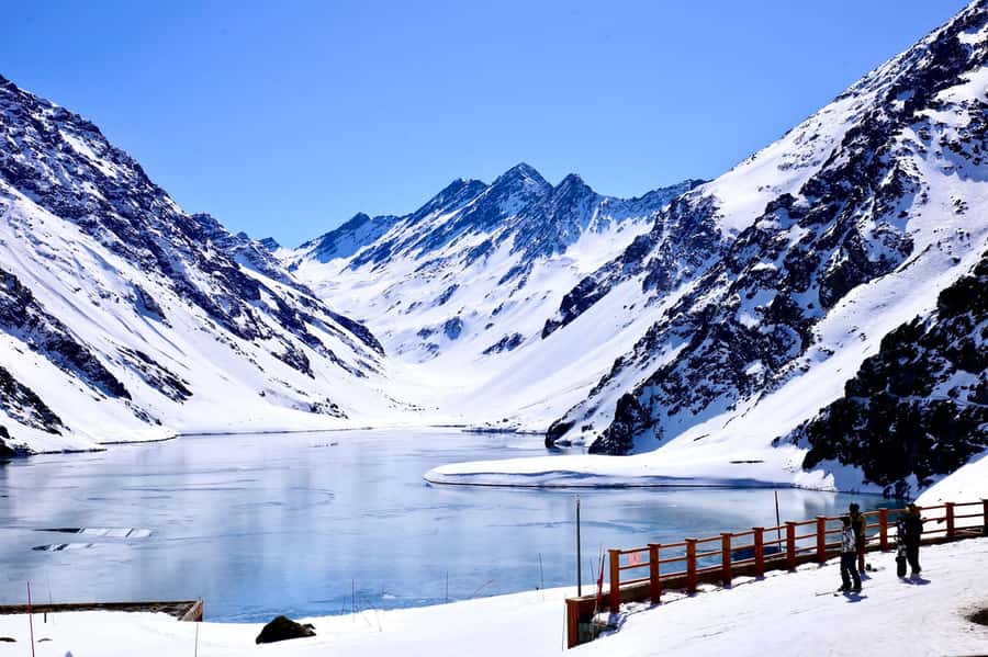 Santiago: Portillo and Laguna del Inca Day Trip with Picnic - Curve 17 on Ruta Los Caracoles
