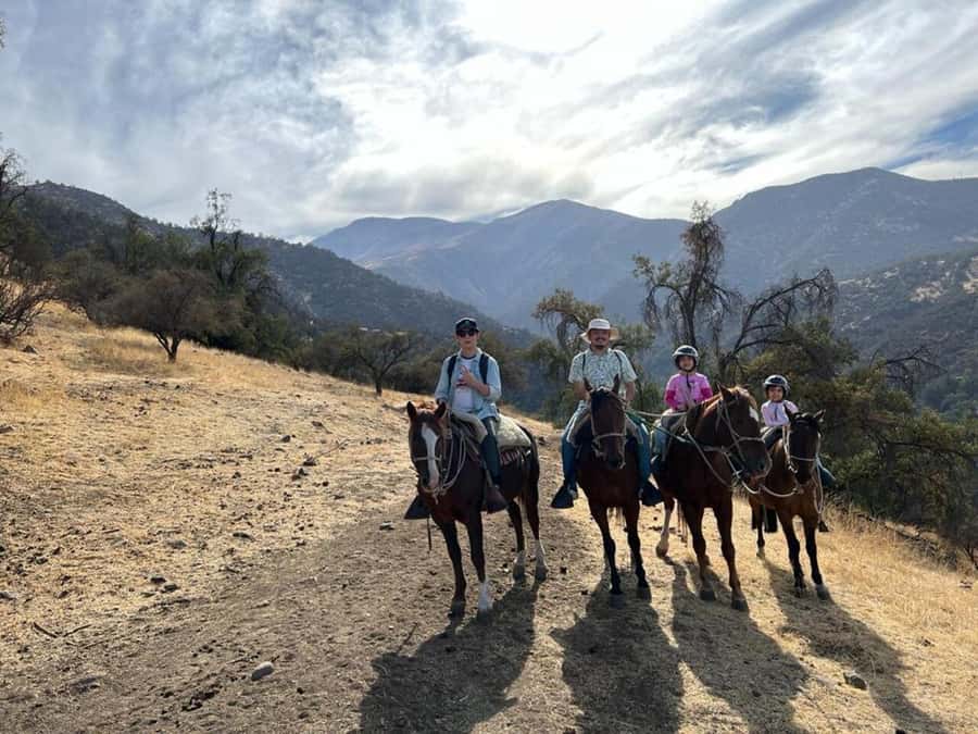 Santiago: Private Andes Foothills Horseback Riding. Half day - The farm finish, Chilean wine, and optional cheese