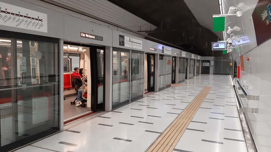 Santiago: Private Half-Day City Tour - Why the private car makes a difference