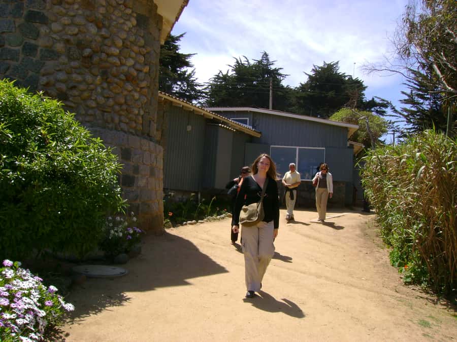 Santiago: Private Pomaire, Isla Negra, and Pablo Neruda Tour - Booking details worth knowing