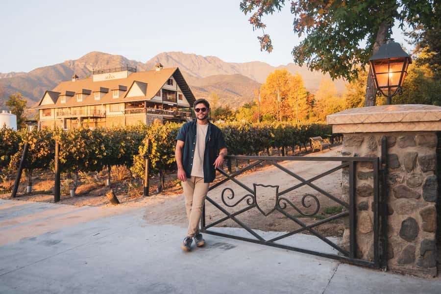 Santiago: Sunset at Vinicola Alyan Family - Walking through the winery and plantations