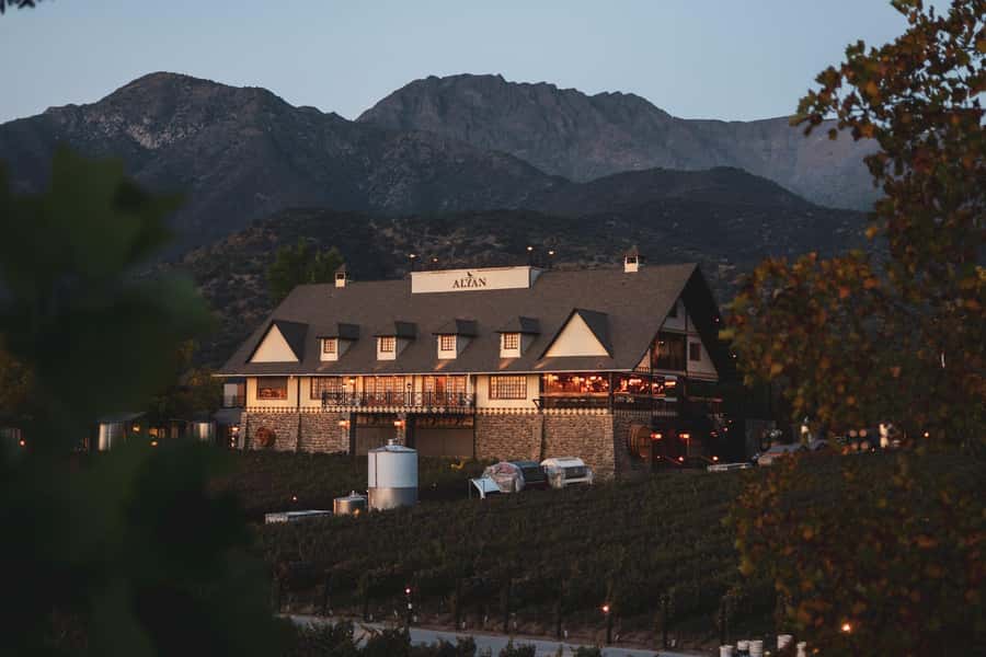 Santiago: Sunset at Vinicola Alyan Family - Is $150 a fair price?