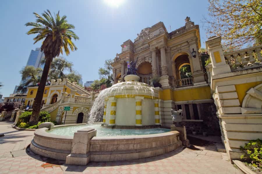 Santiago: The Essentials City Tour & Optional Concha y Toro - Why this tour works for a first day in Santiago