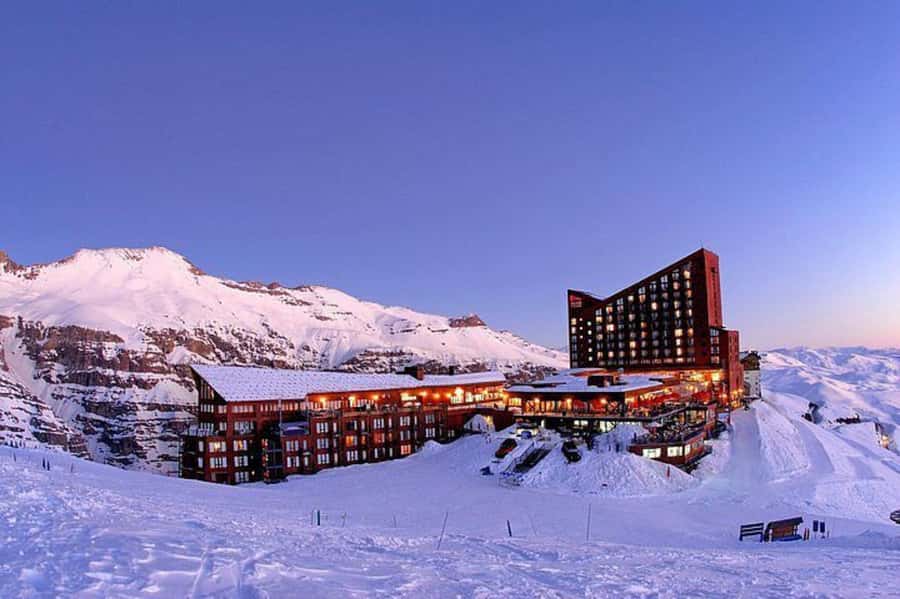 Santiago: Valle Nevado Ski Day Trip with Hotel Transfers - Renting clothes before the climb